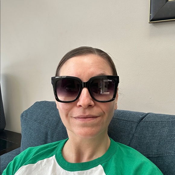 Quay Icy 125 black gradient sunglasses - Picture 6 of 6